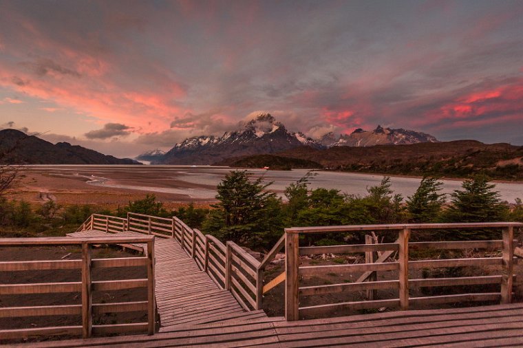 092 Torres Del Paine, Lago Grey.jpg